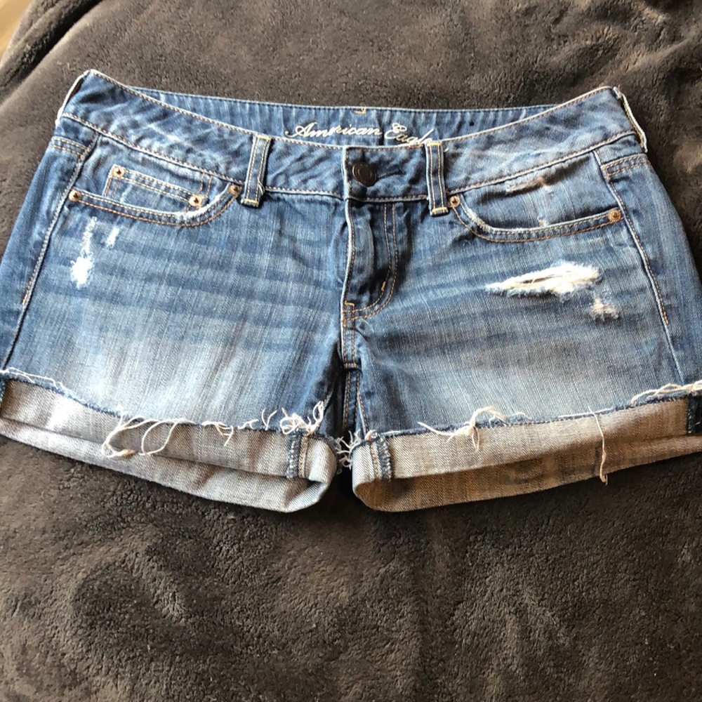 American Eagle distressed jean shorts 6